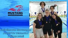 Bravo aux cinq nageurs du Club de natation Mustang!