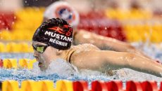 Une élève de l’école De Mortagne honorée par Natation Canada